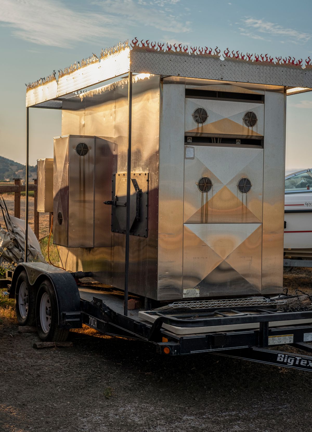 Trailer Graphics example 4